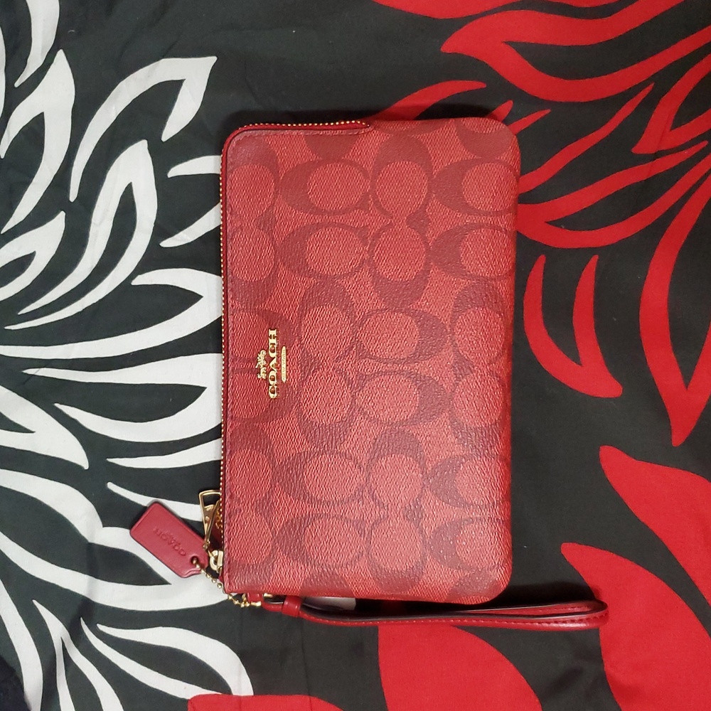 Coach Signature Red Double Zip 6 Card Wallet Wristlet